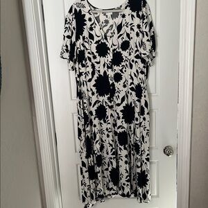 Ava and Viv Floral Black and White Dress